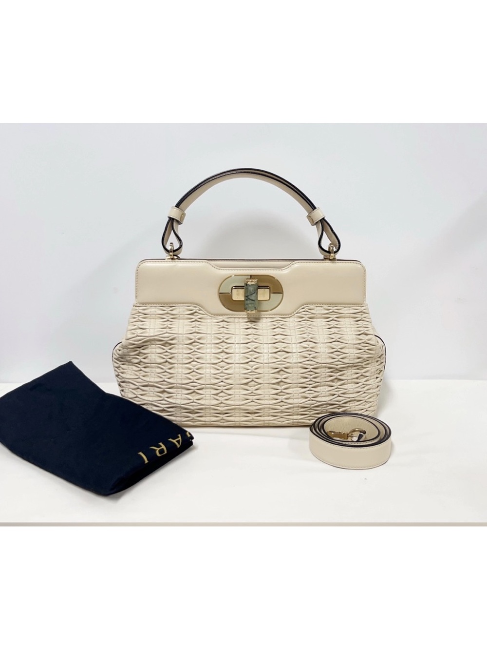 Authentic Bvlgari Isabella Rossellini Cream leather Top-Handle Shoulder bag